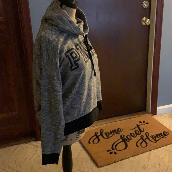 Pink mock neck sweatshirt - Picture 2 of 3